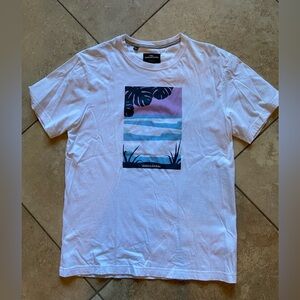 Rodd & Gunn White Tee with Purple and Blue Graphic